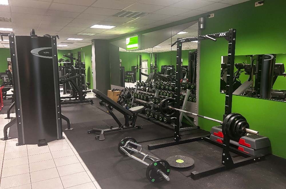 fitplus_Fitnessstudio Kirchberg Freihanteltraining_1
